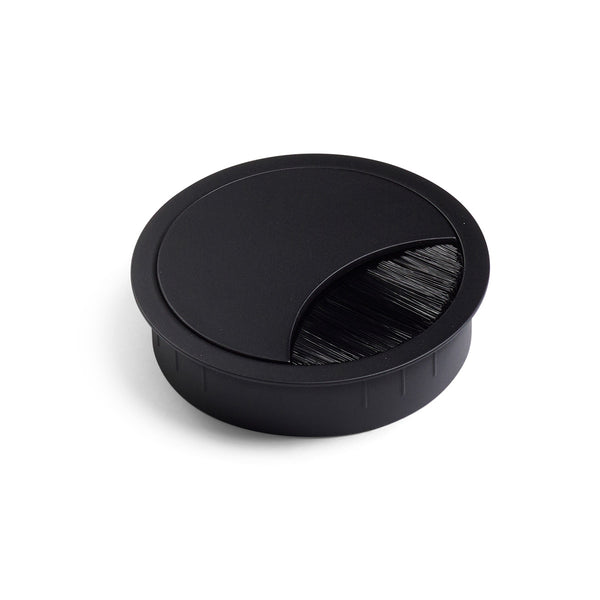 metal cable port in matt black