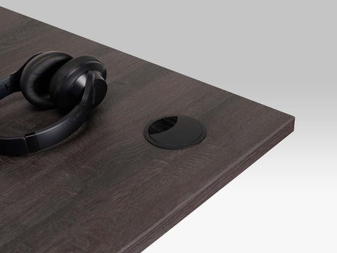 metal cable port in matt black